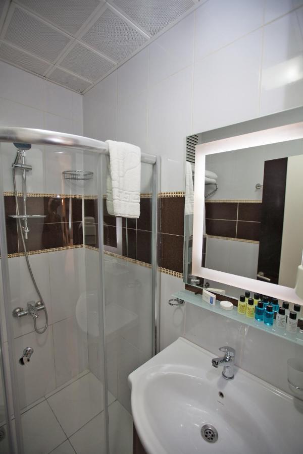 Hotel Bulvar อิสตันบูล ภายนอก รูปภาพ
